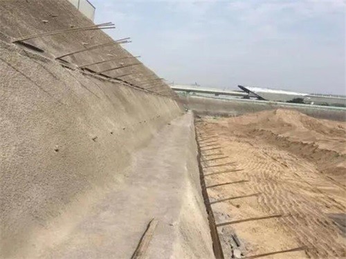 红河河道边坡加固